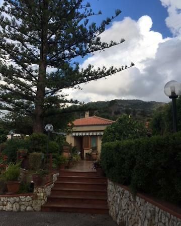 تْشيفالو Stanza In Villa Con Giardino Vista Mare المظهر الخارجي الصورة